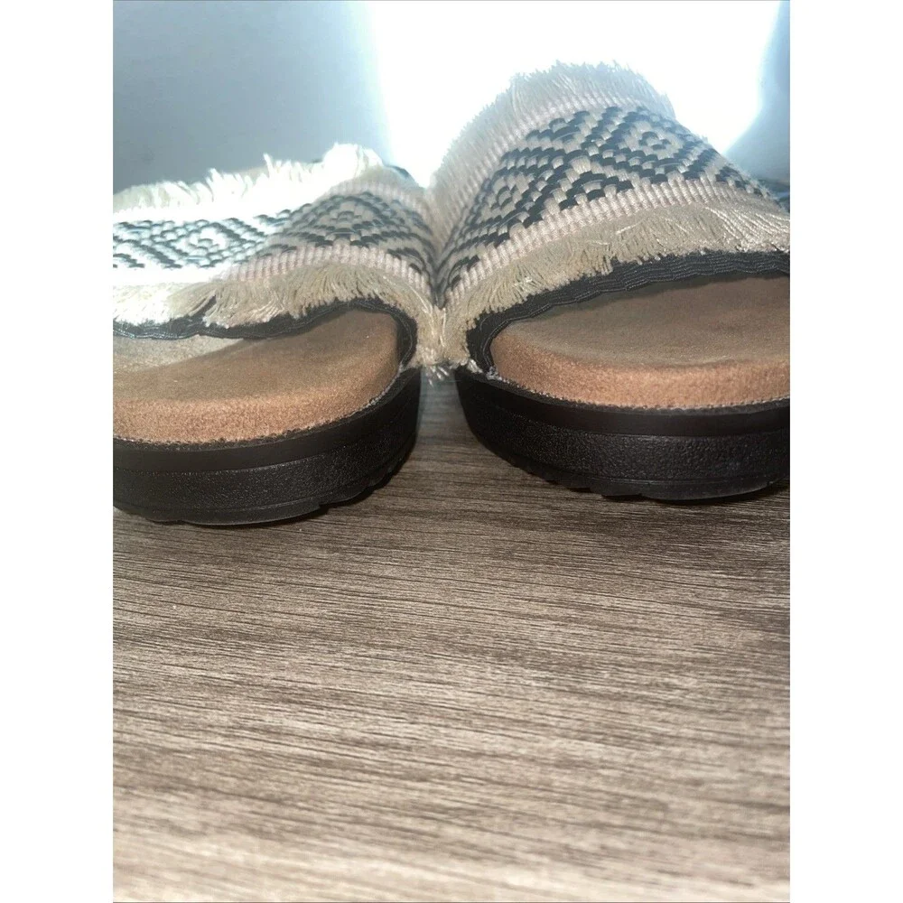 Bernie Mev Women’s Slip On Woven US 7 Size 37 NWOB